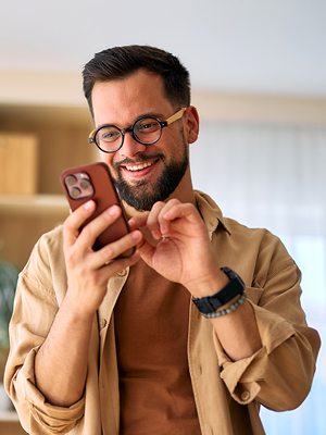 man using his cell phone